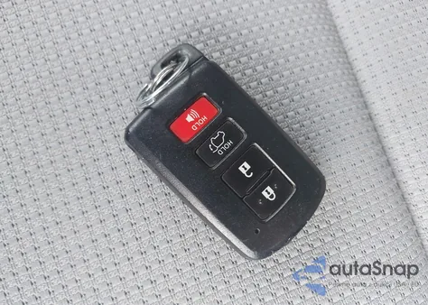 2017 Toyota Rav4 Hybrid Xle z USA, uszkodzony, nr VIN JTMRJREV2HD153058